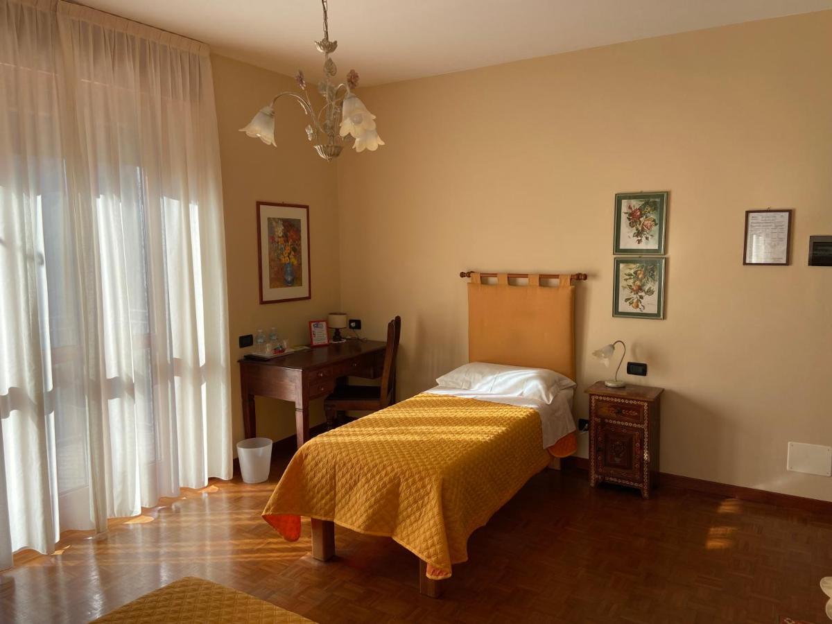 スーザ La Via Del Sole Bed & Breakfast エクステリア 写真